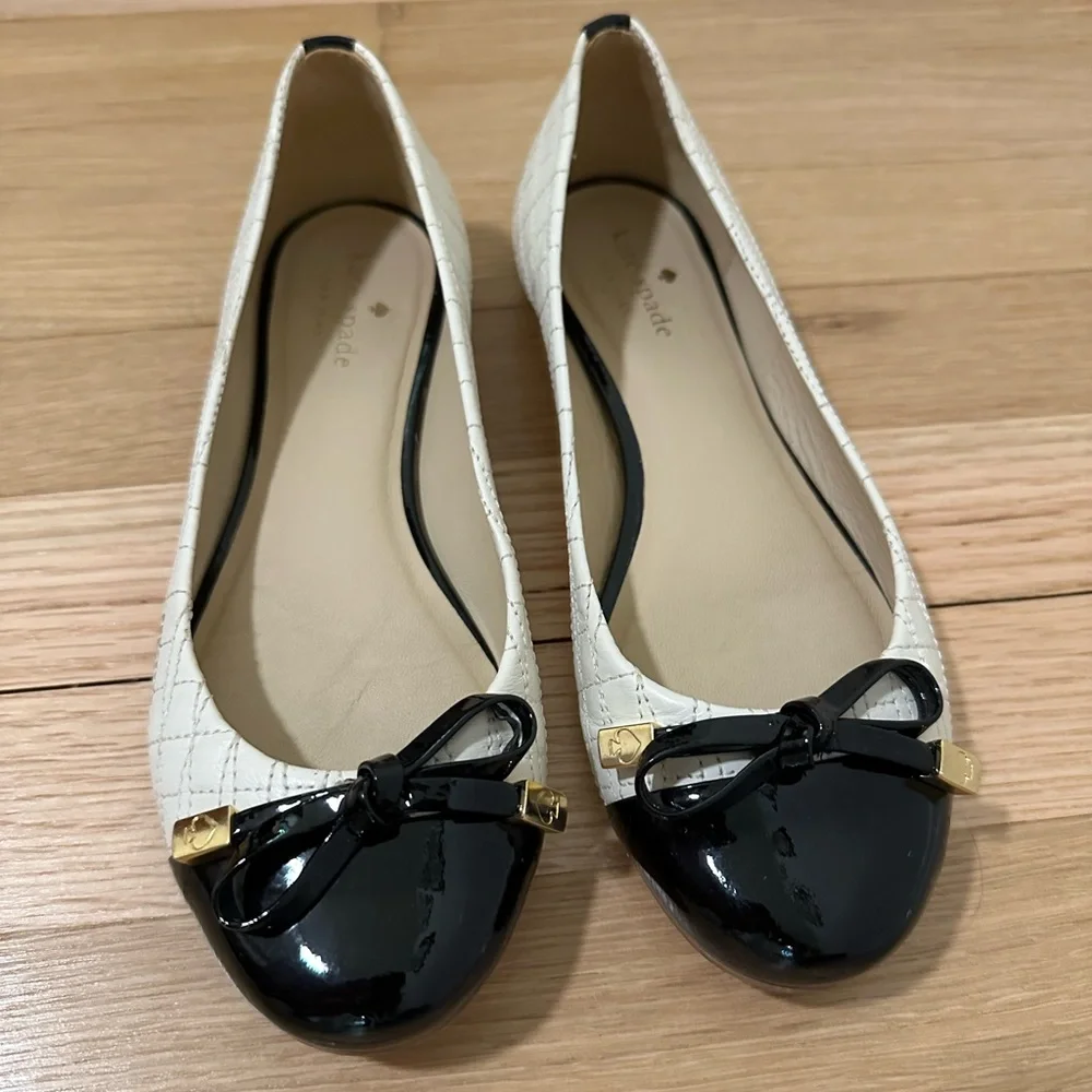 Kate Spade black/white ballet flats with bow accents